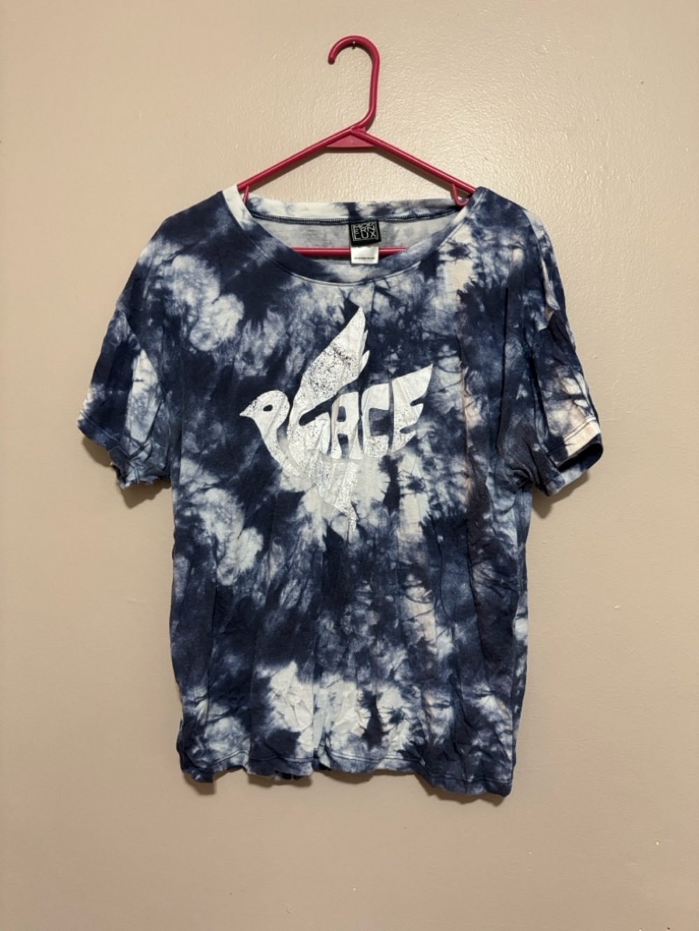 Target Navy and White Tie-Dye Short Sleeve Tee with Dove Graphic